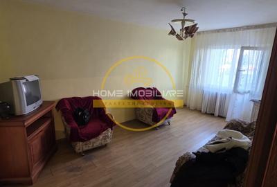 Apartament cu 3 camere decomandat în Dacia