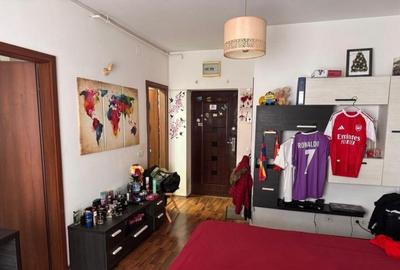 Garsonieră semidecomandată în Titan