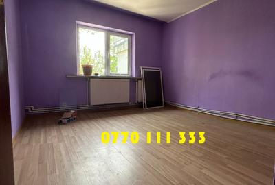 Apartament cu 2 camere decomandat în Calarași 4
