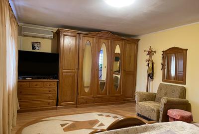 Zona Traian, casa cu etaj, an constructie 2008 - 9