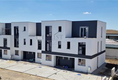 Casă cu 4 camere în Pipera