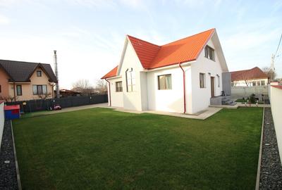 Casă individuală cu 4 camere în Șerbeștii Vechi