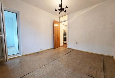 Apartament 2 camere decomandat etaj 2 bloc 1982 zona Drumul Tabere - 1