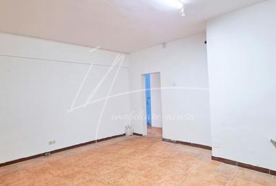 SPATIU COMERCIAL STRADAL 108 mp STR. MAICA DOMNULUI NR. 41 / B-DUL LACUL TEI! - 15