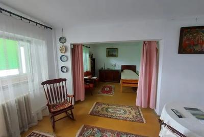 Apartament 3 camere Titulescu, vedere mixta,5 min de Piata Victoriei,
