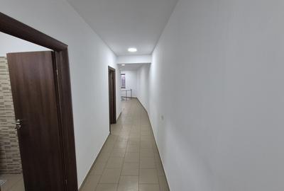 Spatiu de birouri generos - 9