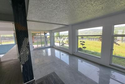 Vilă modernă premium cu piscină interioară, teren 1200 mp și panoramă - 13