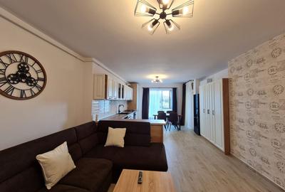 Lux la 5 minute de Iulius Town - 1