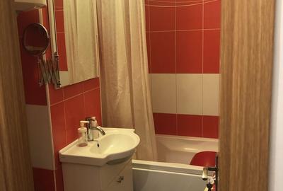 Închiriere Garsonieră transformată în 2 camere, utilată complet, etaj 9 - 6