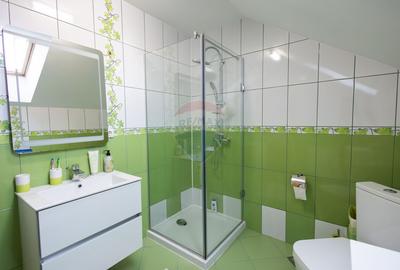 Casa spatioasa de vanzare - 36
