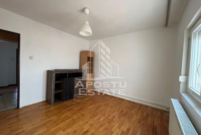 Apartament cu 3 camere, 2 bai, decomandat, centrala proprie, Sagulu - 6