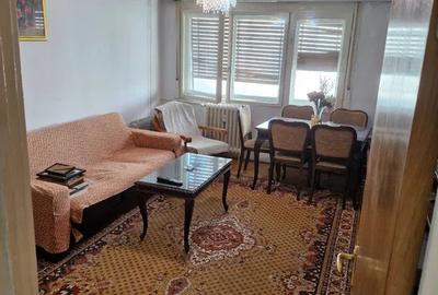 Apartament cu 3 camere decomandat, mobilat în 1 Mai