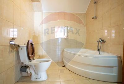 De vânzare Casă spațioasă cu teren 1.000 mp Beverly Hills, Sanmartin - 10