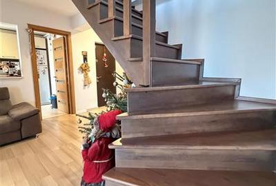 Vanzare apartament 4 camere pe 2 etaje, 3 bai, Urban Residence - 20