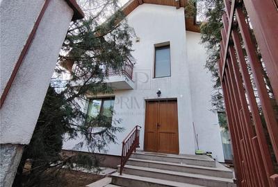 Duplex cu 5 camere în Moșnița Nouă