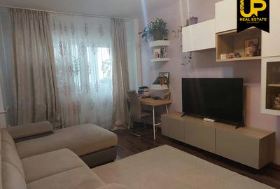 Apartament 3 Camere / Basarabia / Metrou / 2 Bai / An 1984 - 1