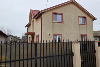 Casă individuală cu 5 camere în Cumpăna