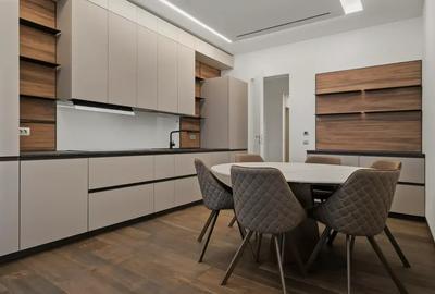 Apartament cu 4 camere decomandat în Kiseleff