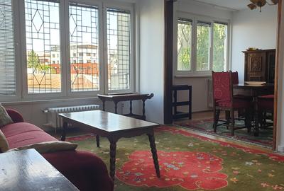 Apartament cu 3 camere, mobilat în Grivița