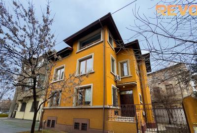 Victoriei -  Berzei |Vilă interbelică | 5 camere | 190mp | Curte | Comision 0% - 2