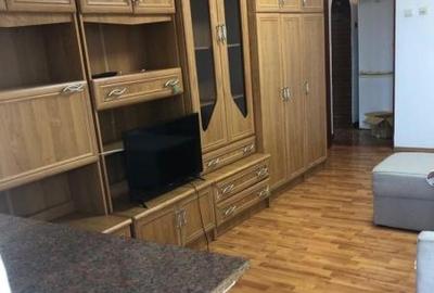 Apartament cu 2 camere decomandat în Far