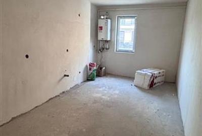 Apartament cu 3 camere circular în Florești