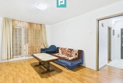 Apartament spațios cu 3 camere, decomandat - 12