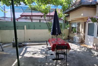 Casă individuală cu 3 camere în Central