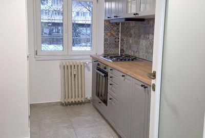 Apartament cu 4 camere decomandat în Doamna Ghica