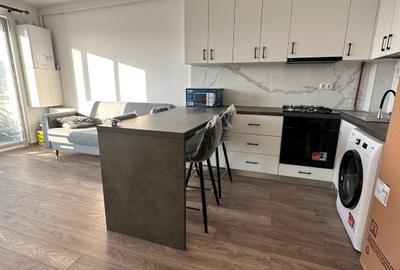 Apartament cu 3 camere semidecomandat în Mărăști