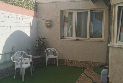 Casă individuală cu 4 camere în Vitan