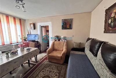 Royal Imobiliare - Vanzare Apartament zona Malu Rosu