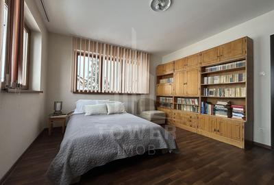 De închiriat Etaj + Mansardă 180 mp | 7 Camere cu 7 Băi | Lupeni Sibiu - 1