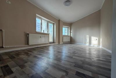 3 camere, decomandat - METROU APARATORII PATRIEI - 1