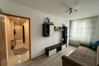 Ocazie! Apartament 3 camere – 38 mp – complet renovat, mobilat și utilat - 1