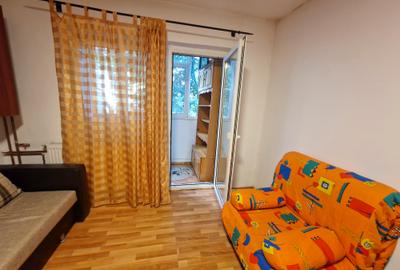 Situata pe strada DALIEI-vecin Complexul Studentesc, etaj 1, cu centrala gaz - 4