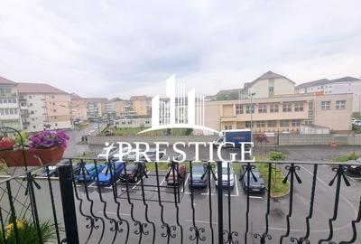 Apartament cu 3 camere decomandat, mobilat în Ștrand