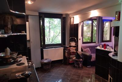 3 camere dec. complet renovat - langa metrou Valea Ialomiței  - Ready to move - 9