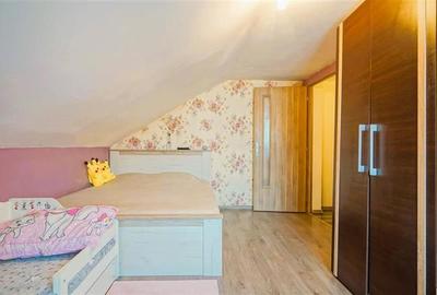 Casa spatioasa, ideala pentru 2 familii sau investitie. 2 corpuri de cladire, ga - 19