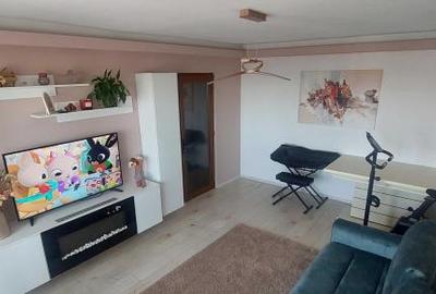 Apartament cu 3 camere decomandat, mobilat în Km 4-5