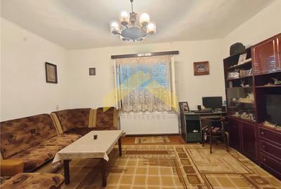 Casă individuală cu 3 camere în Pârneava