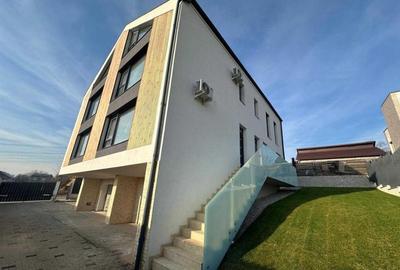 Duplex spatios cu 4 camere, 240 mp, Garaj, Zona Garii - 1