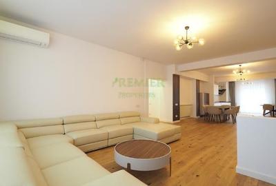 Apartament cu 4 camere decomandat în Herăstrău