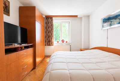 Apartament 4 Camere cu Doua GARAJE - Zona LIPOVEI - 0%COMISION - 5