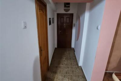 Apartament 2 camere, etaj 1, Bulevardul Stefan cel Mare - 5