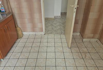 Vand apartament 3 camere în Deva, zona ultracentrală Lido-Casa de Pensii, etaj 2 - 5