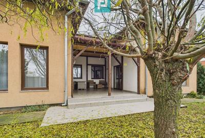 Casă individuală cu 6 camere în Dudeștii Noi