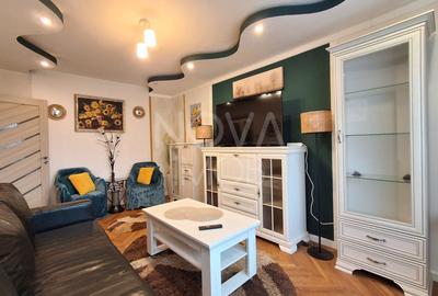 Apartament de inchiriat 3 camere etajul 4, cu lift,  Zona Vasile Aaron - 1