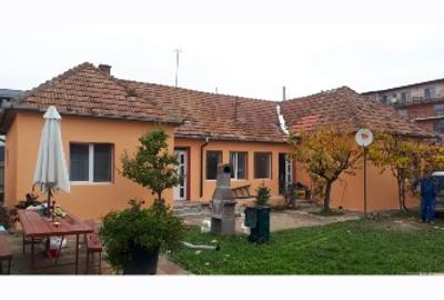 Inchiriez casa cu  2 camere,hol,baie,buc. pt. activitati comerciale in SANICOARA - 5