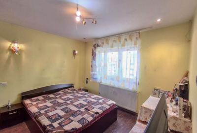 De Vanzare Apartament cu  3 camere  zona Mall Vitan - 4